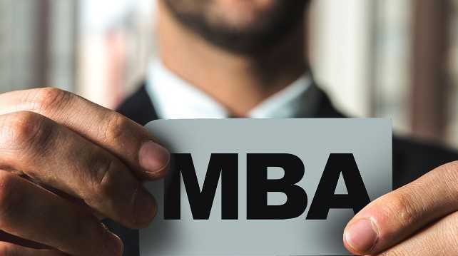 '고소득 보증수표 MBA', 는 옛말...일자리 못 찾는 MBA 졸업생
