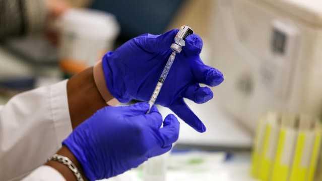 미 FDA, 코로나 백신 독감처럼 매년 1∼2회 접종 전환 제안