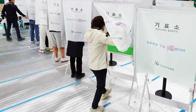 22대 총선 잠정 투표율 67%…32년 만에 총선 최고치