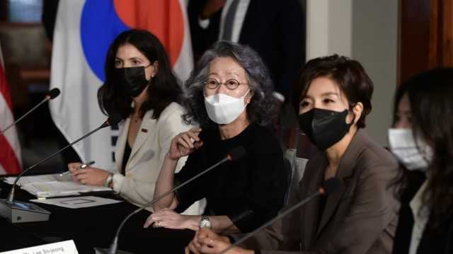 해리스 美부통령, 김연아·윤여정 등 한국 여성과 간담회