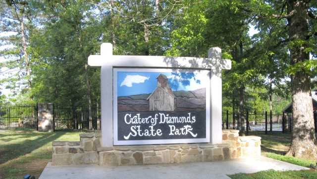 美 7세 어린이, 생일날 공원서 2.95캐럿 다이아몬드 발견 ' 최고의 선물'