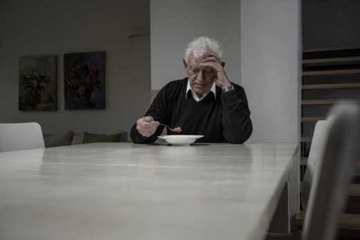 외로움·사회적 고립 조기사망 위험 39% 높인다