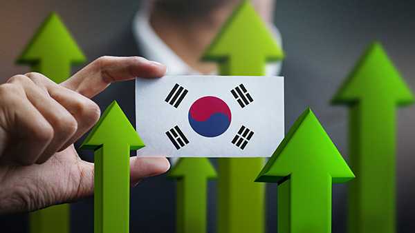 한국, 코로나19 신규확진 127명...나흘째 세자리